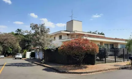 Casa com 4 quartos à venda na Rua Campos Salles, 2175, Vila Monteiro (Gleba I), São Carlos