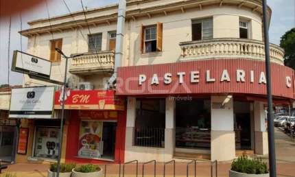 Excelente oportunidade! Prédio comercial no Centro de São Carlos, com 5 salas e 1 banheiro