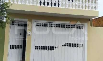 Sobrado de 3 dormitórios com 2 suítes em São Carlos - Cidade Aracy