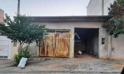 Charmosa casa à venda no bairro Jardim Araucária em São Carlos