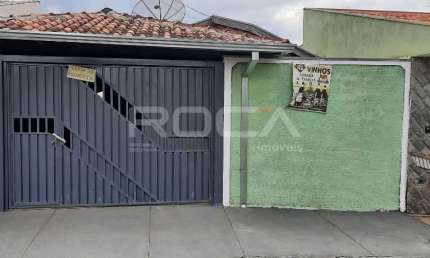 Casa padrão à venda no bairro Douradinho, São Carlos