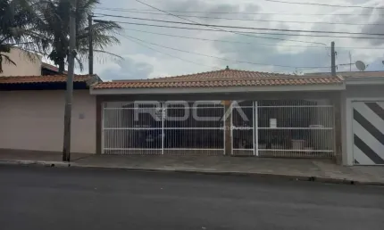 Linda Casa à Venda em São Carlos - 3 dormitórios - Jardim Munique