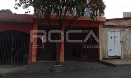Sobrado à venda em Cidade Aracy, São Carlos: 4 dormitórios, suíte, garagem coberta