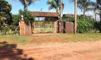 Chácara à venda com campo de futebol e churrasqueira em São Carlos