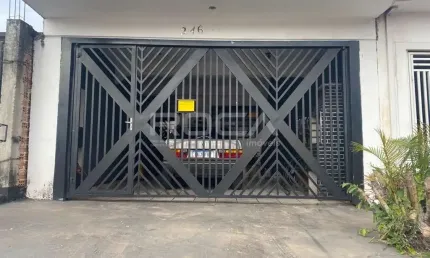 Sobrado à venda no Parque Industrial, São Carlos - 3 dormitórios e 2 vagas de garagem!