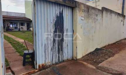 Casa de 1 dormitório com piscina no Parque Fehr, São Carlos