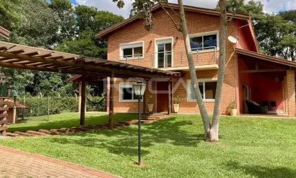 Chácara de luxo em condomínio à venda em São Carlos!