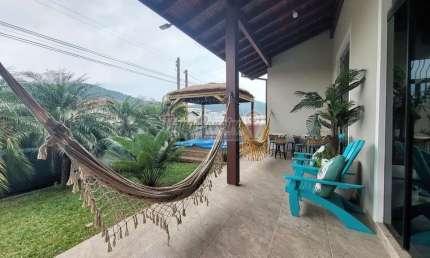 Casa para Venda em Palhoça, Praia de Fora, 4 dormitórios, 2 suítes, 4 banheiros, 1 vaga