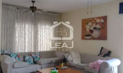 Sobrado de 250m² com 3 dormitórios e 4 vagas de garagem à venda, por R$ 590.000,00, Parque Fernanda