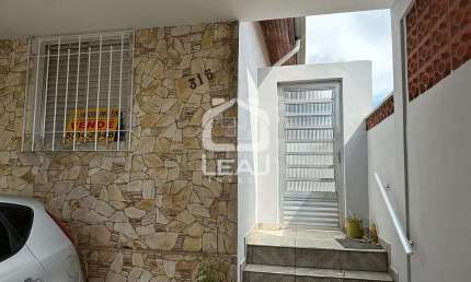 Casa de 75m² com 2 dormitórios, 2 banheiros e 1 vaga de garagem à venda, por R$ 550.000,00, Jardim