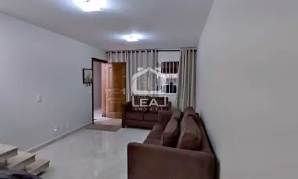 Sobrado de 120 m² com 3 dormitórios, garagem para 4 carros e sala de jantar, à venda por R$ 1.100.0