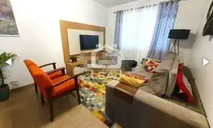 Sobrado de 130m², com 3 dormitórios sendo 1 suíte e 2 vagas de garagem. Á venda - Jardim Monte Azul