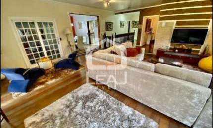 Casa à venda possui 360m2, com 4 dormitórios sendo 3 suítes no valor de R$ 1.800.000,00 - Jardim Eu