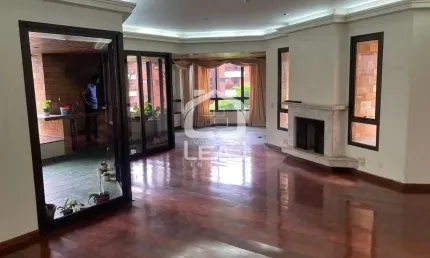Apartamento para Venda com 4 Suítes, 4 Vagas, Piscina e Churrasqueira na Varanda, 211 m² por R$2.00