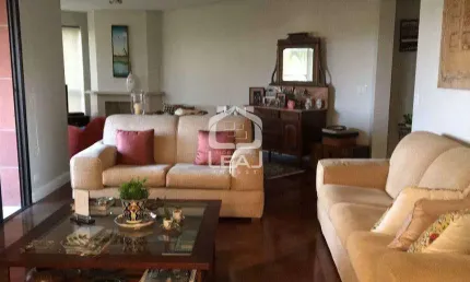 Apartamento para Venda com 3 Suítes, 4 Vagas, Churrasqueira na Varanda, 220 m² por R$2.200.000,00 -
