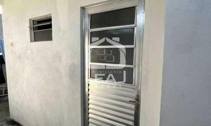 Casa com 2 cômodos para locação no Parque Santo Antônio, 38m² - R$ 600,00 - São Paulo, SP