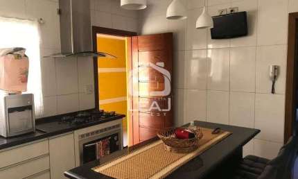 Casa de 150m² com 3 dormitórios e 2 vagas de garagem à venda, por R$ 750.000,00, Jardim Leônidas Mo