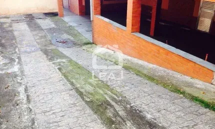 Casa de 700m² com 4 dormitórios e 6 vagas de garagem, por R$ 1.500.000,00 no Parque Maria Helena -