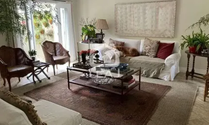 Casa Jardim Guedala à Venda, 301 m², 4 Dormitórios, 2 Suítes, 4 Vagas  por R$ 3.200.000,00 - São Pa
