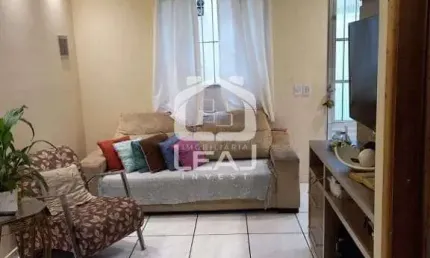 Casa com 2 dormitórios e 1 vaga de garagem à venda, 57 m² por R$ 323.000,00 - Chácara Santa Maria -