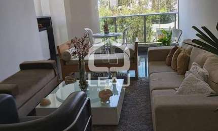 Apartamento à Venda no Morumbi, 135 m2, 2 Dormitórios (1 Suíte), Lavabo e 2 Vagas por R$699.000,00