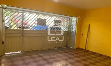 Sobrado á venda possui 207 m², com 3 dormitórios e 2 vagas de garagem no valor de R$ 600.000,00 - P