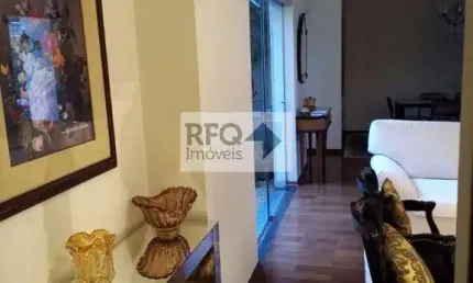 Casa a Venda com 3 dormitórios à 150mts do Parque da Independência com  segurança na rua 24horas.