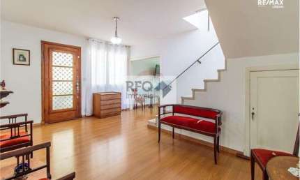Casa com 3 dormitórios para a venda na Região do Jardim da Gloria !!