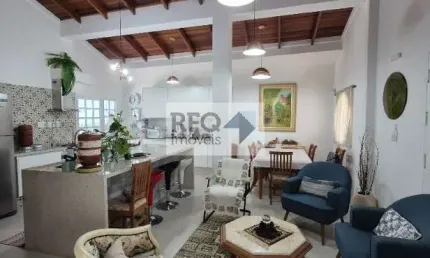 Venha conhecer esta incrível casa térrea totalmente reformada! Com ar condicionado em alguns cômodos!!