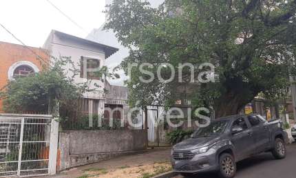 Casa 02 dormitórios – Rio Branco – Porto Alegre - RS
