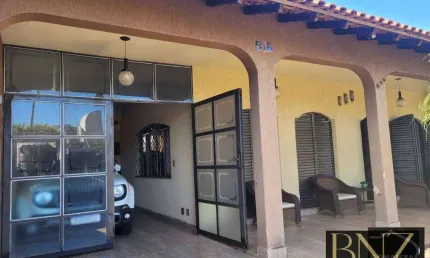 Casa com 3 quartos à venda no Centro, Arapongas 