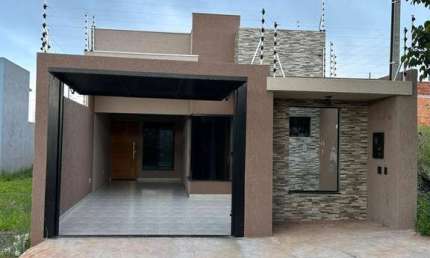Casa Disponível para Locação ou Venda no Jardim Interlagos II