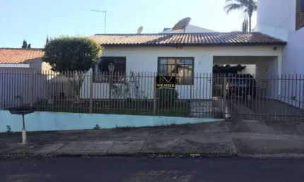 Ampla Residência com Edícula e Garagem na Vila Dalva!