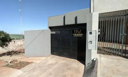 Aconchegante Casa de 2 Quartos com Garagem no Jardim Paraíso!
