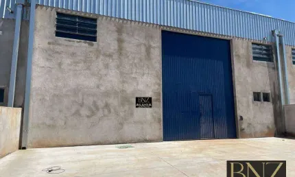 Barracão Espaçoso para Locação no Jardim Interlagos: 252m² por R$2.805,00!