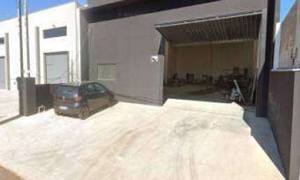 Barracão para Locação na Zona Sul: Espaço Versátil para o seu Negócio!