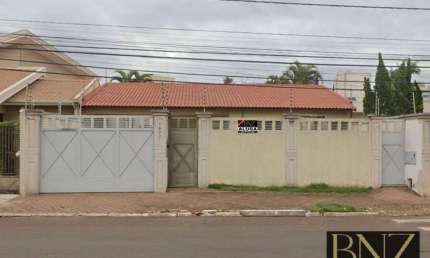 Casa para Locação no Centro da Cidade - Luxo e Conforto em Cada Detalhe!