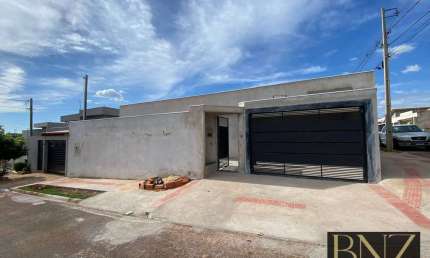 Casa com 3 quartos à venda no Jardim Mônaco, Arapongas 