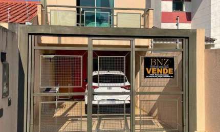 Sobrado à Venda na Vila São João, Próximo ao Colégio Bom Jesus,