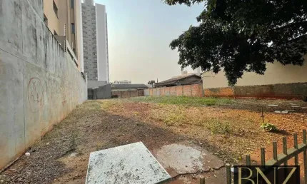 Terreno à venda no Centro, Arapongas 