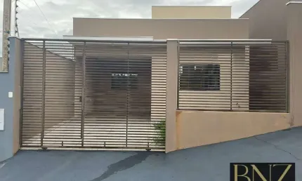 Casa Residencial com 3 Quartos para Venda no Jardim Hermínio e Maria!