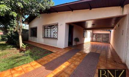 Casa com 3 quartos à venda na Vila Nova, Arapongas 