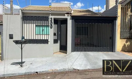 Casa a Venda no Jardim Casa Grande com 3 Dormitorios.