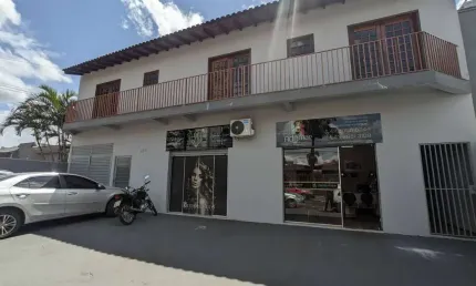 Ponto comercial com 6 salas para alugar no Centro, Arapongas 
