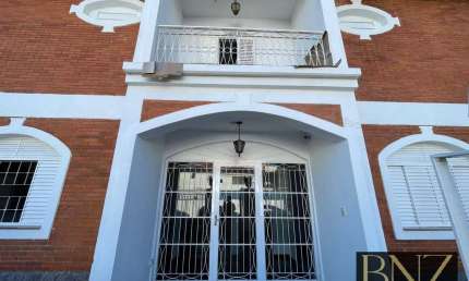 Casa Comercial para Venda ou Locação – Localização Estratégica no Centro