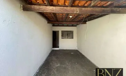 Casa com 2 quartos para alugar no Jardim Caravelle, Arapongas 