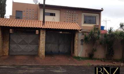 Casa com 4 quartos à venda no Jardim Primavera, Arapongas 