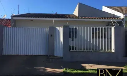 Casa com 3 quartos à venda no Jardim Universidade, Arapongas 