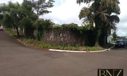 Terreno à venda no Parque Veneza, Arapongas 
