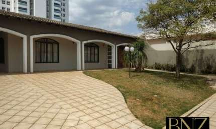 Casa com 4 quartos à venda no Centro, Arapongas 